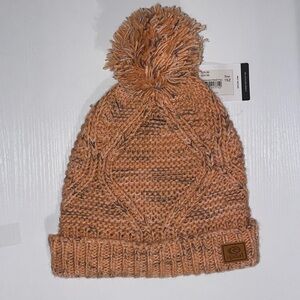 NWT Rip Curl Pom Pom Beanie